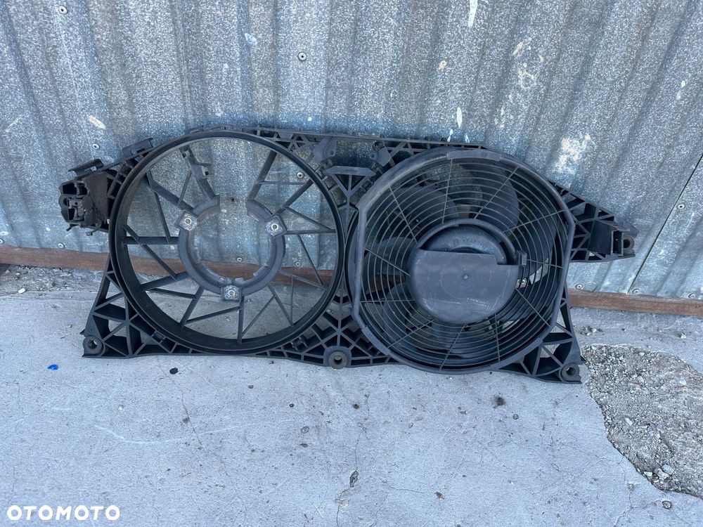 MERCEDES 639 Vito Viano wiatrak wentylatory wiązka przekaźnik klimatyzacji  obudowa wentylator