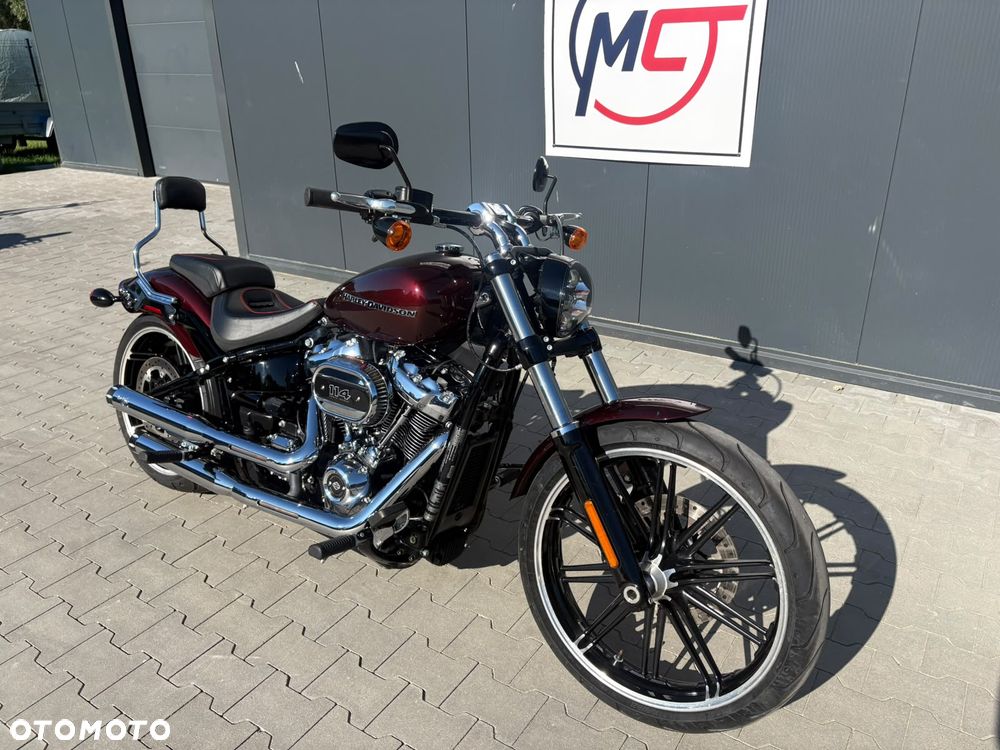 Harley-Davidson Softail Breakout - 3