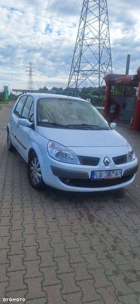 Renault Scenic - 1