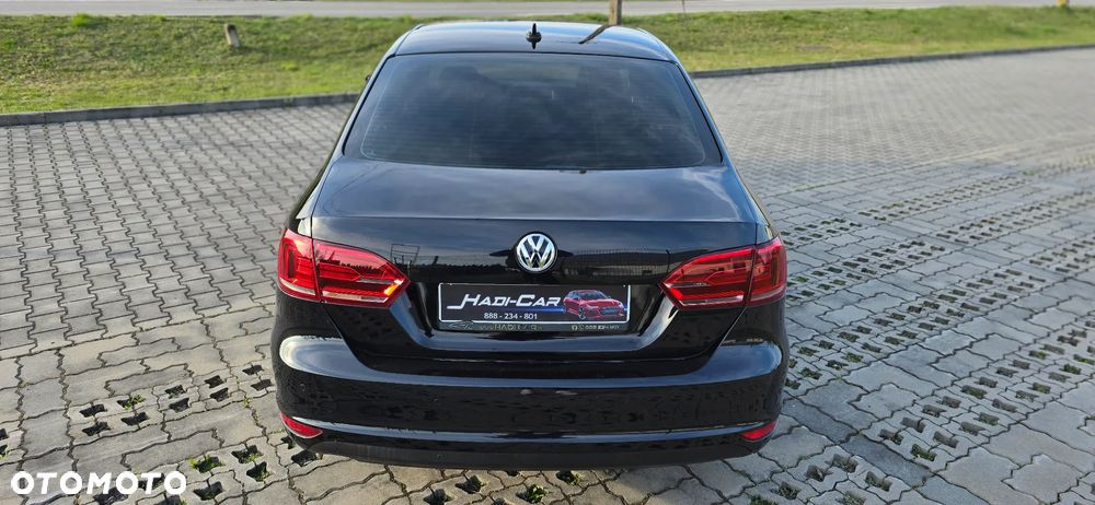 Volkswagen Jetta - 14