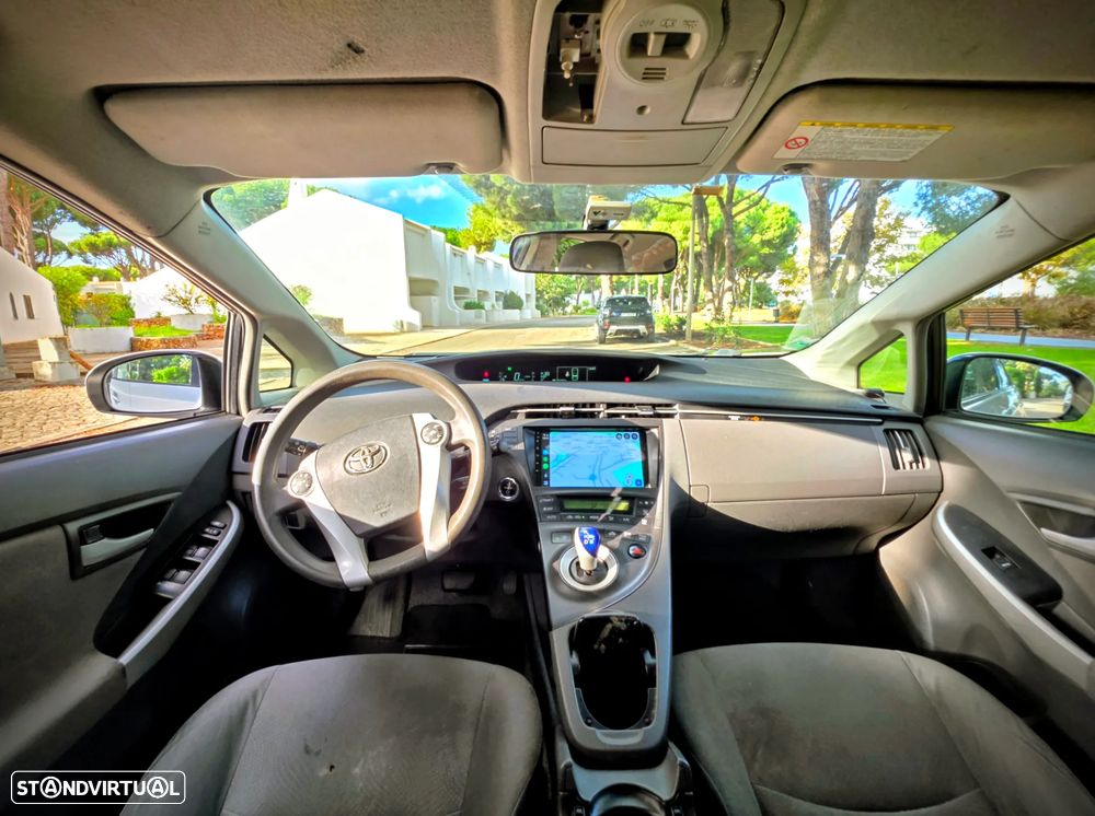 Toyota Prius 1.8 - 8