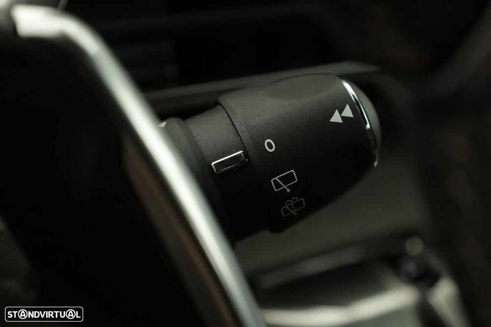 Peugeot 3008 1.2 Hybrid Allure e-DCS6 - 18