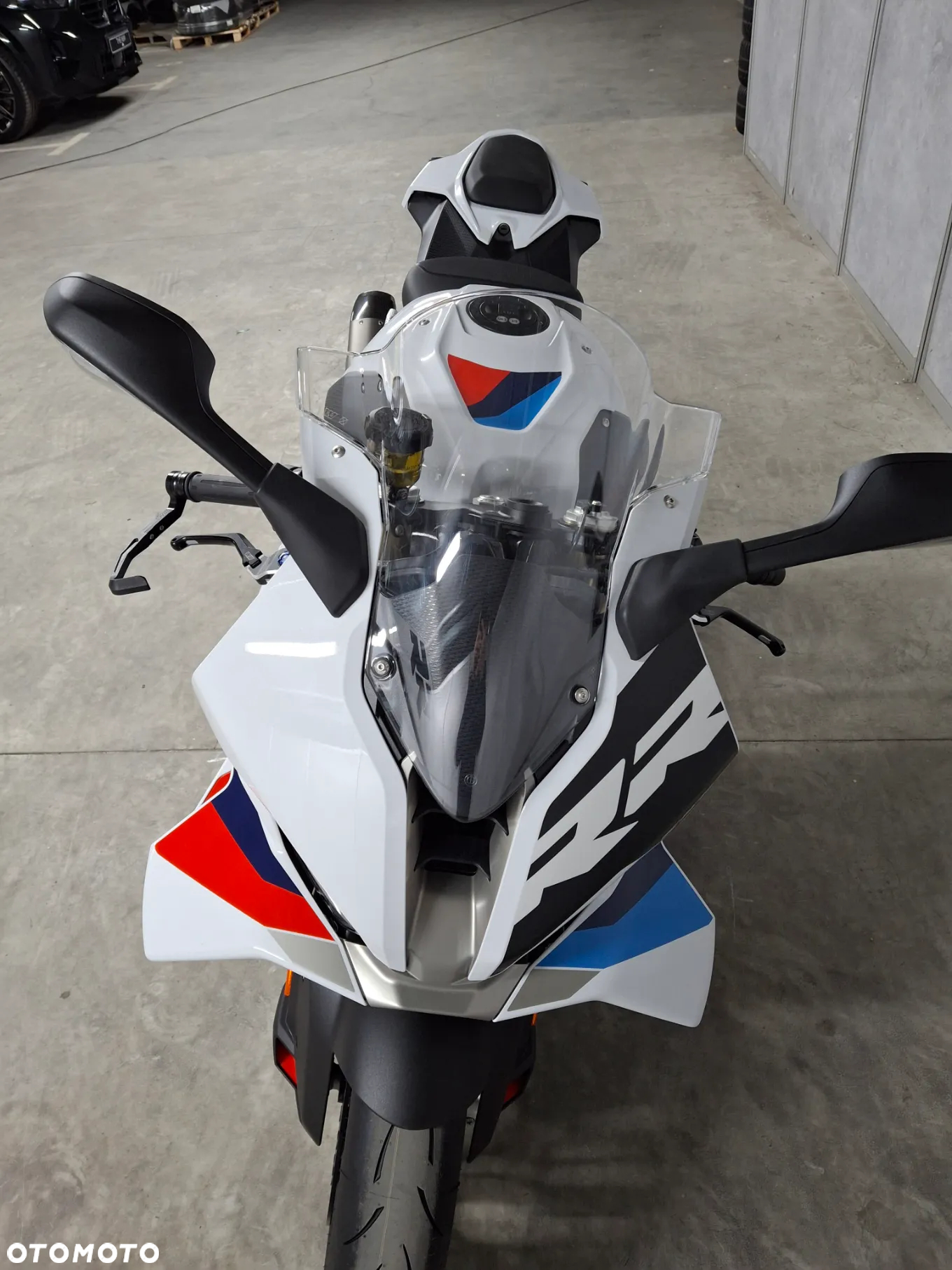 BMW S - 19