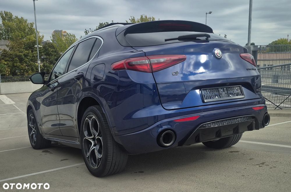 Alfa Romeo Stelvio 2.0 Turbo 16V AT8-Q4 Lusso Ti - 7