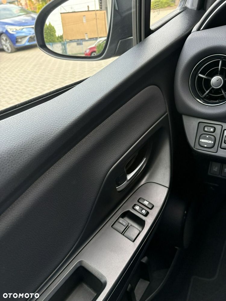 Toyota Yaris - 23