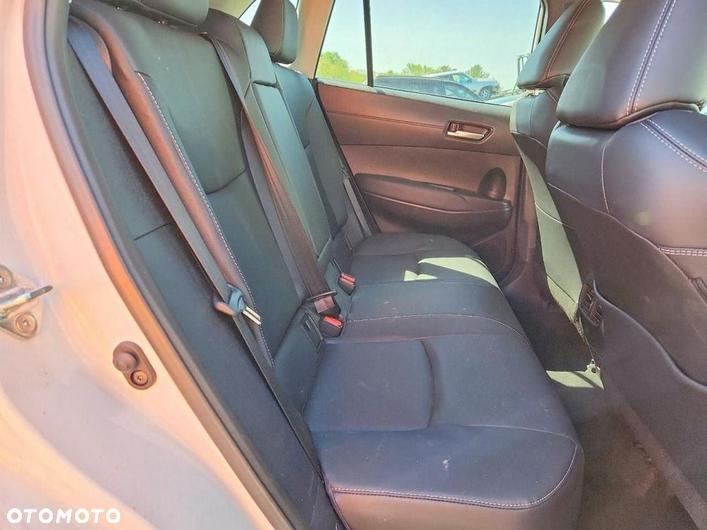 Toyota Corolla Cross - 11