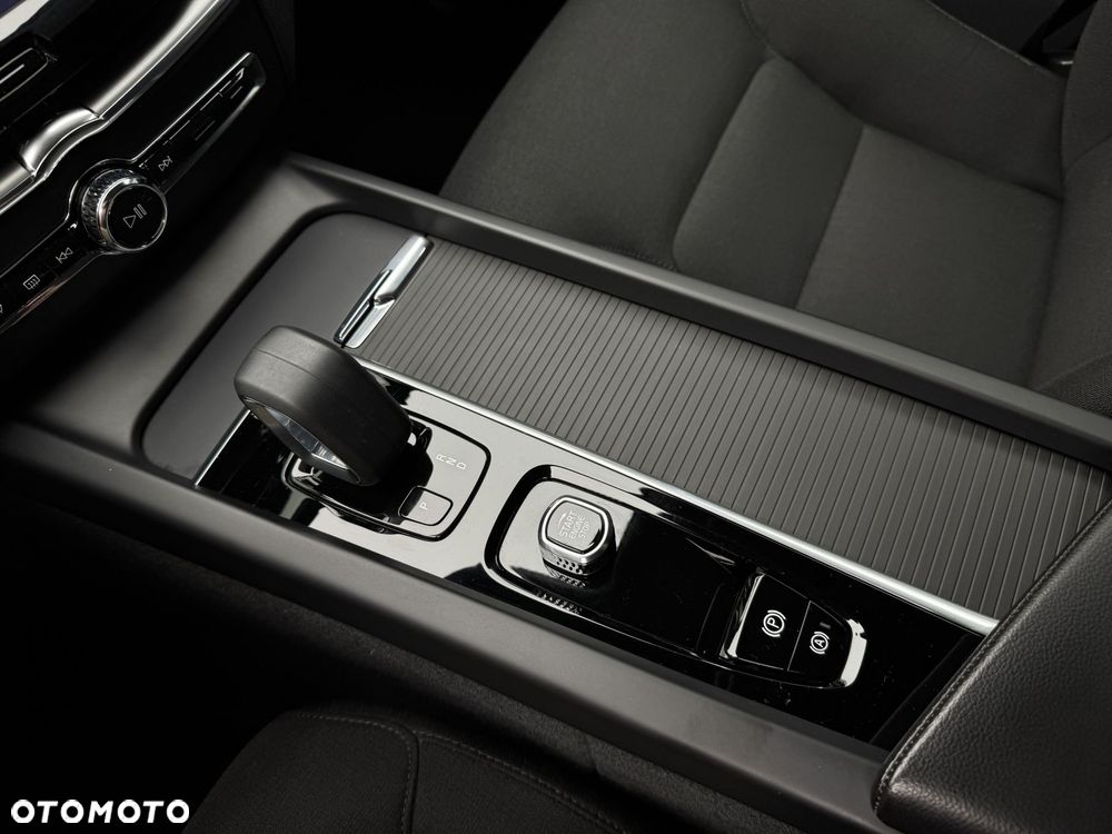 Volvo XC 60 B4 B Core - 27