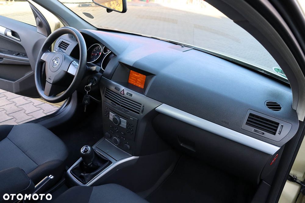 Opel Astra - 20