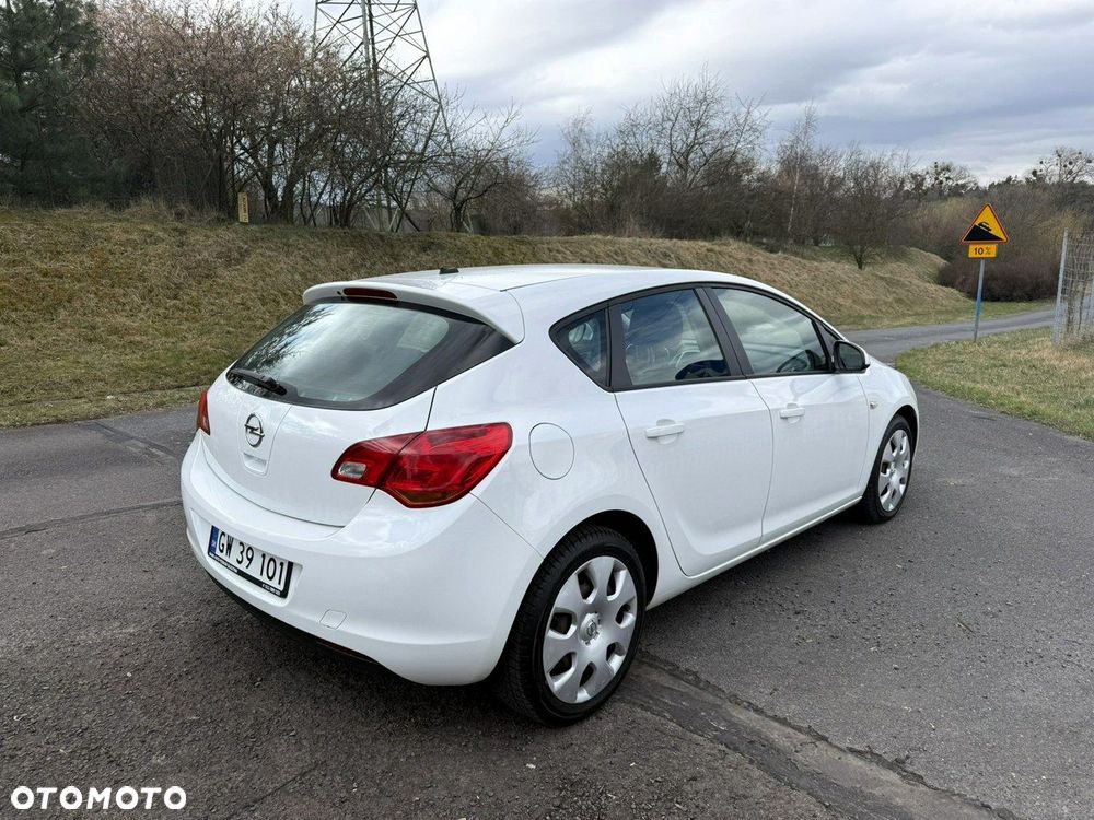 Opel Astra 1.6 Enjoy - 6