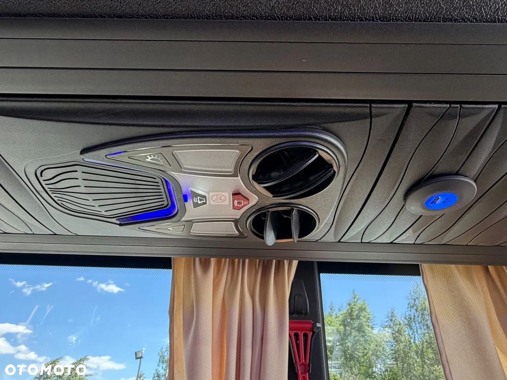 Mercedes-Benz Sprinter 519 - 33