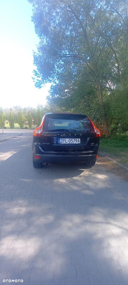 Volvo XC 60 D5 AWD Momentum - 5