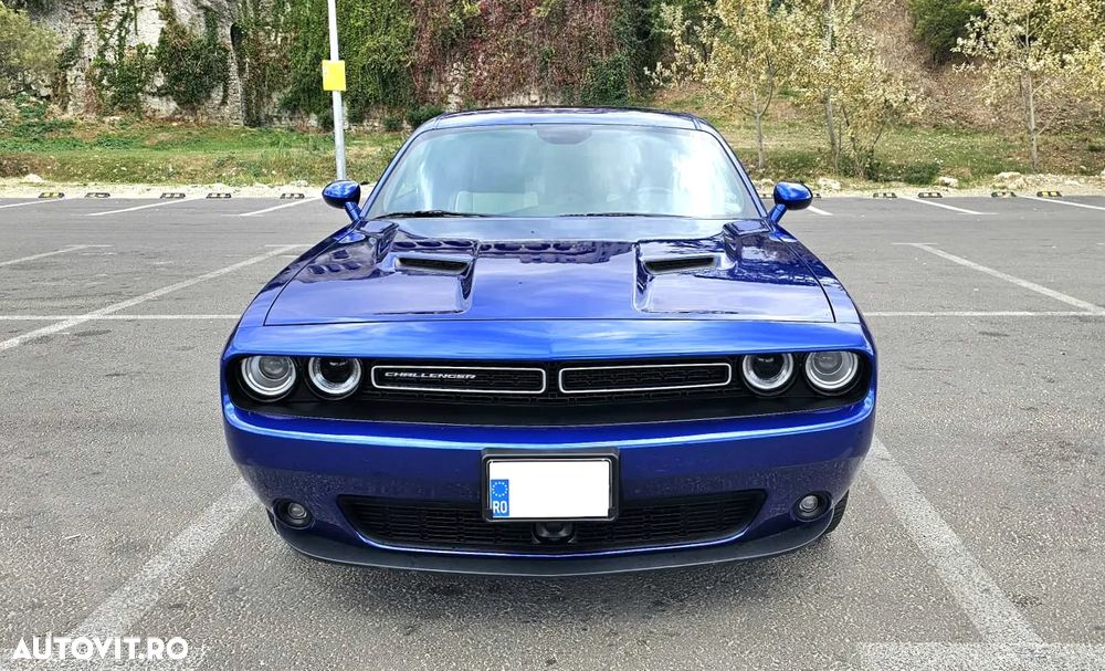 Dodge Challenger - 4