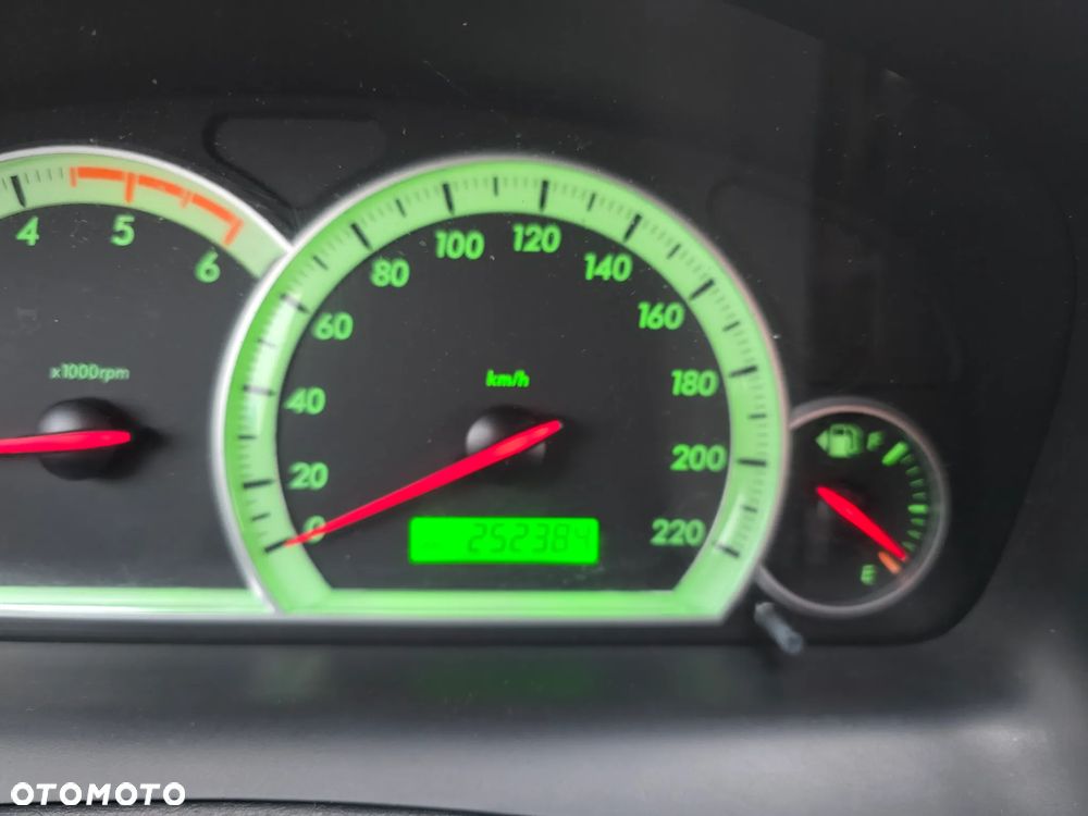 Chevrolet Captiva 2.0 d LT base 5os - 17