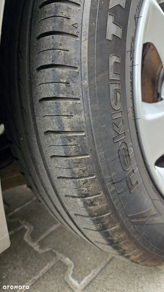 Opel Corsa 1.2 16V Edition / Active - 10