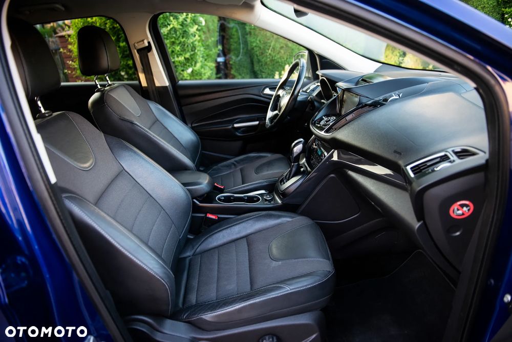 Ford Kuga 2.0 TDCi 4x4 Titanium - 37