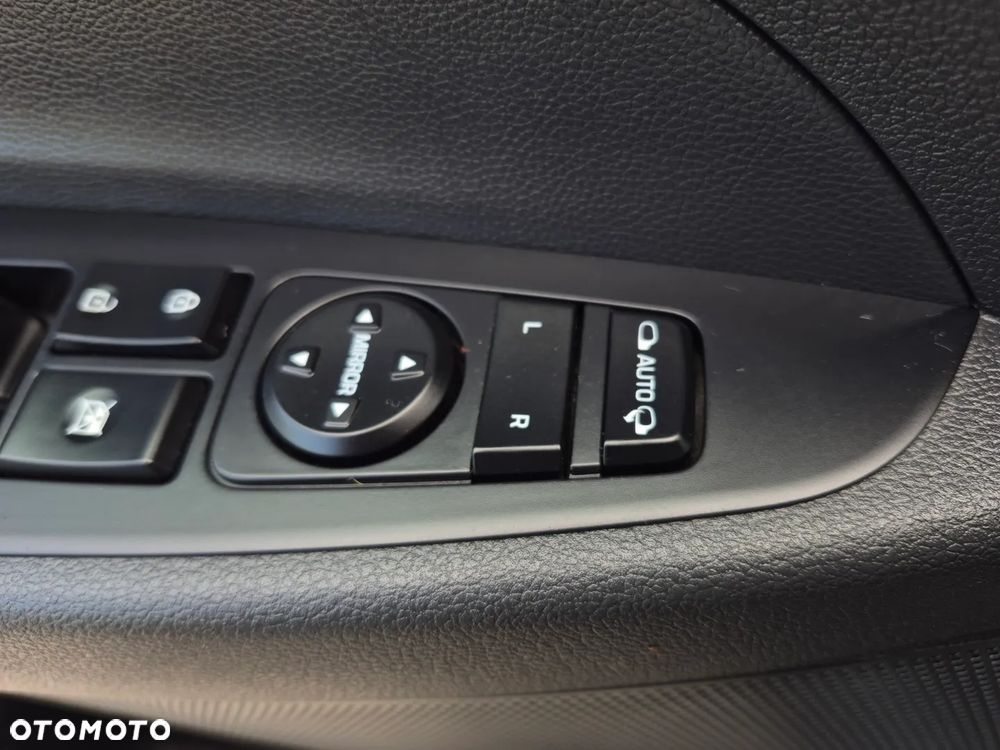 Hyundai Tucson blue 1.6 GDi 2WD Navi - 22