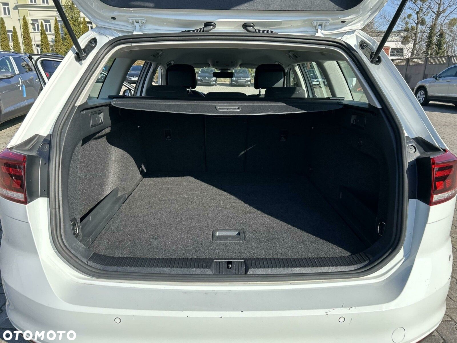 Volkswagen Passat 2.0 TDI 4Mot Elegance DSG - 26