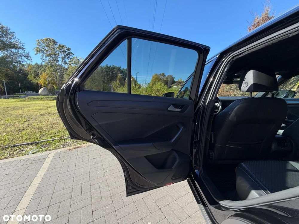 Volkswagen T-Roc 1.5 TSI OPF DSG R-Line - 24