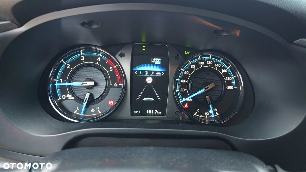 Toyota Hilux 2.8 D-4D Double Cab Invincible Sport 4x4 - 35