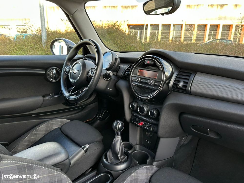 MINI 3 Portas Cooper D - 12