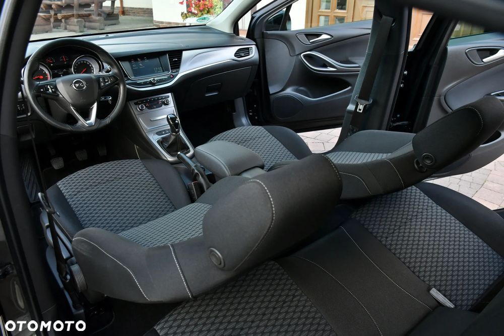 Opel Astra V 1.4 T Enjoy - 27