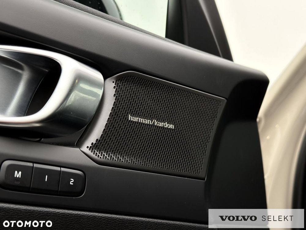 Volvo XC 40 - 18