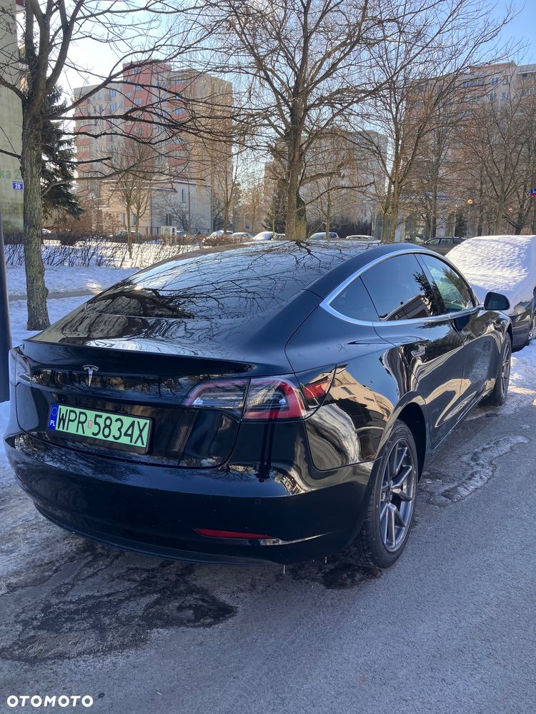 Tesla Model 3 Standard Reichweite Plus Hinterradantrieb - 4