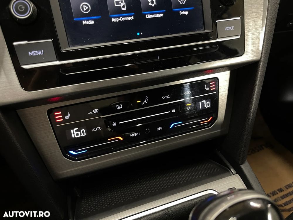Volkswagen Passat 2.0 TDI Advance - 20
