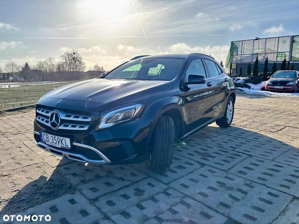Mercedes-Benz GLA 200 7G-DCT - 15