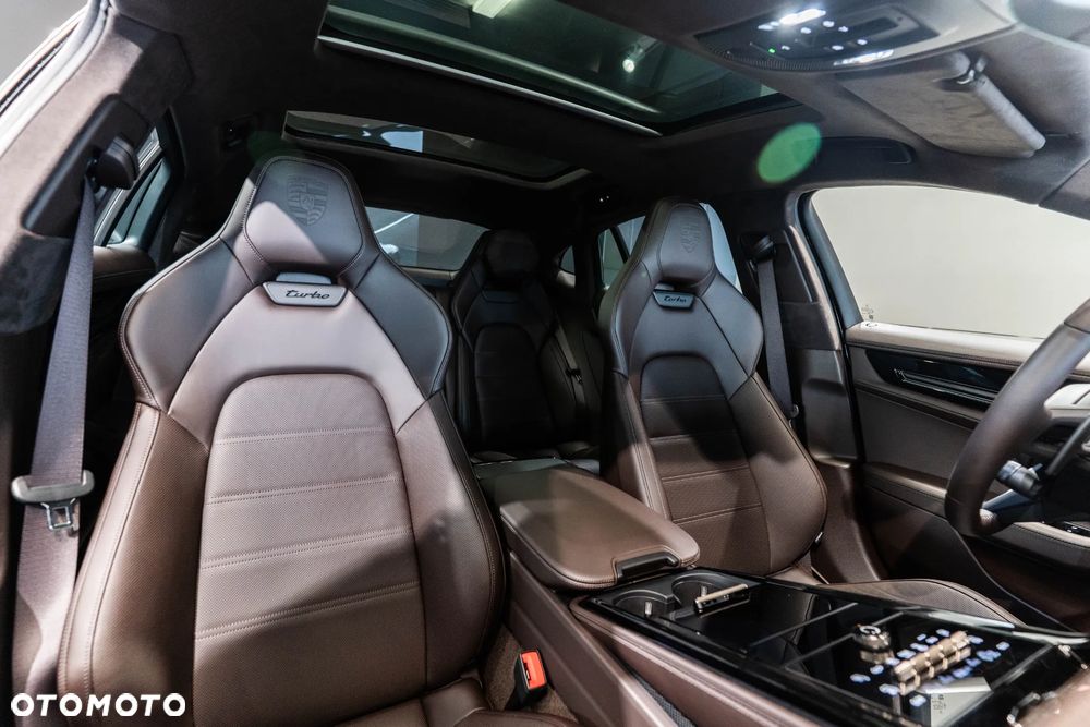 Porsche Panamera Turbo E-Hybrid PHEV - 15