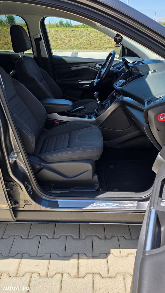 Ford Kuga - 11