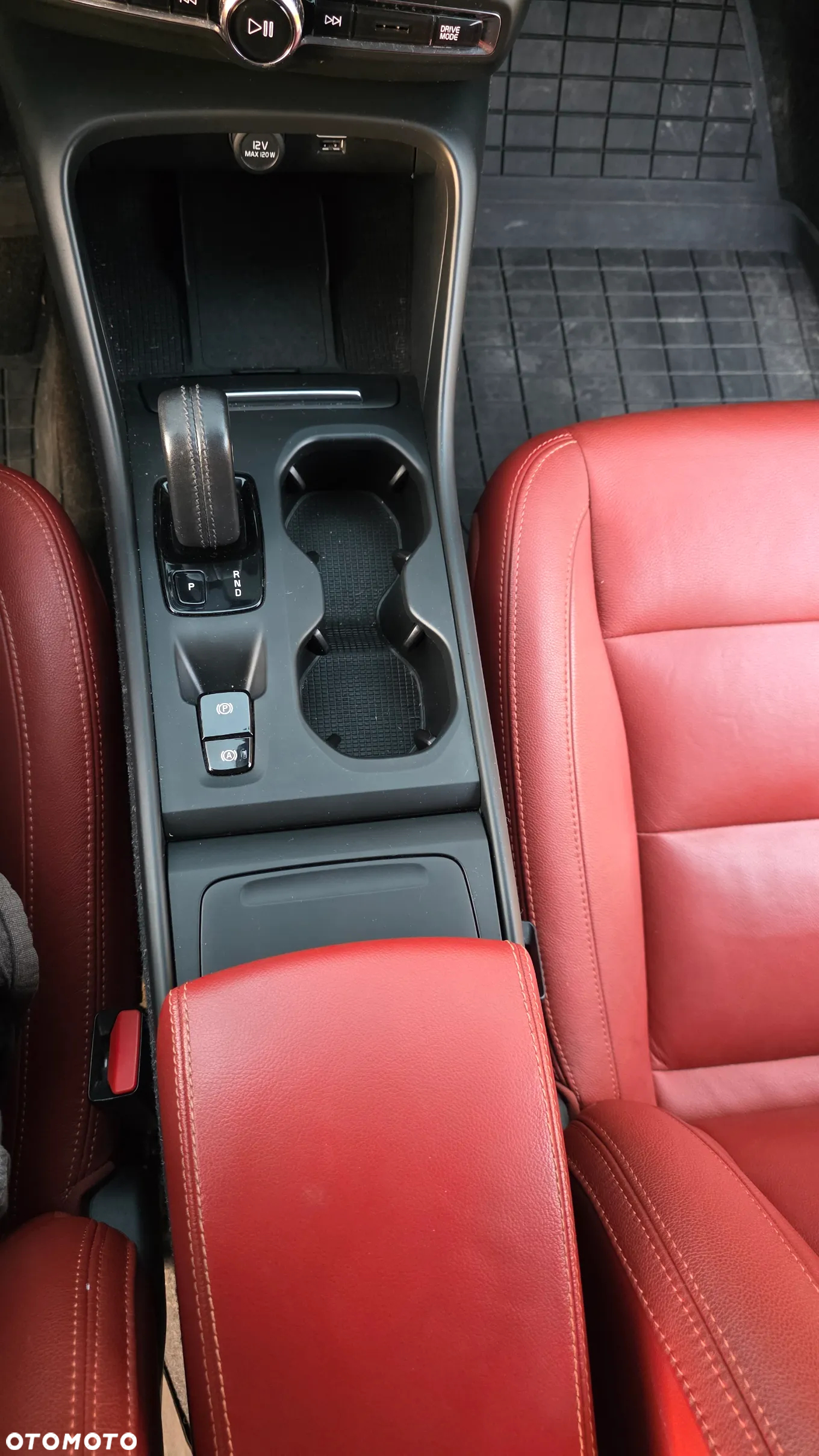Volvo XC 40 - 35
