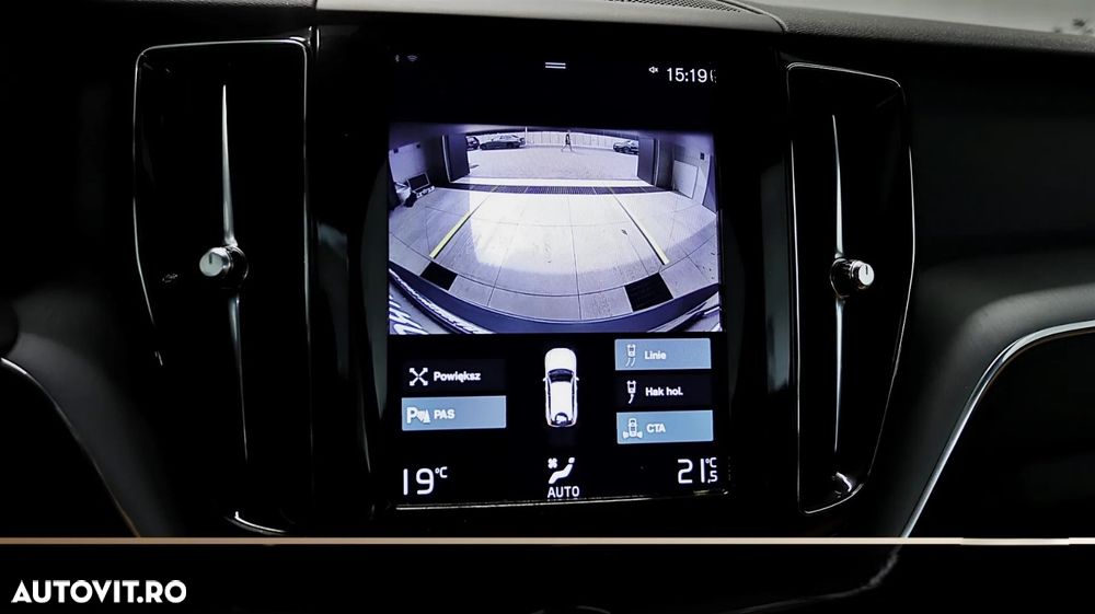 Volvo XC 60 T8 Twin Engine AWD Momentum Pro - 4