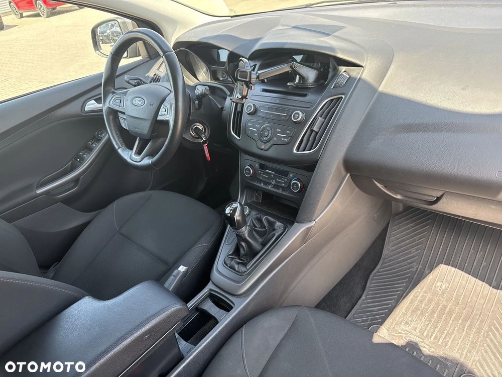 Ford Focus 1.0 EcoBoost Trend ASS - 10