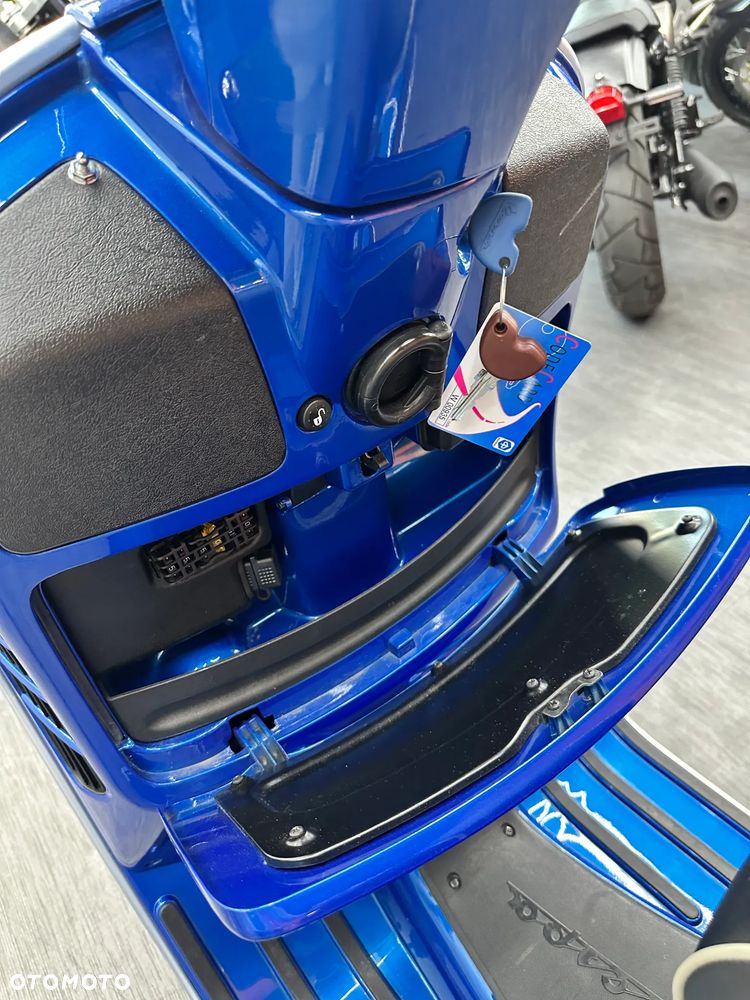 Vespa GTS - 12