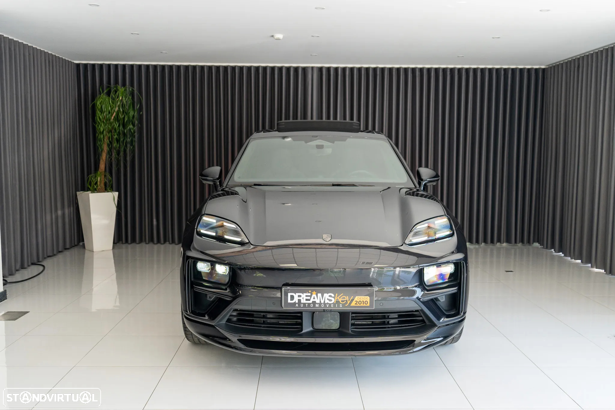 Porsche Macan Electric Turbo - 2