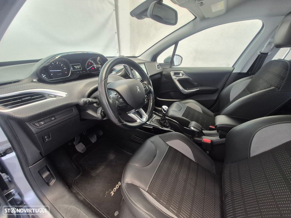 Peugeot 2008 1.2 PureTech Allure - 10