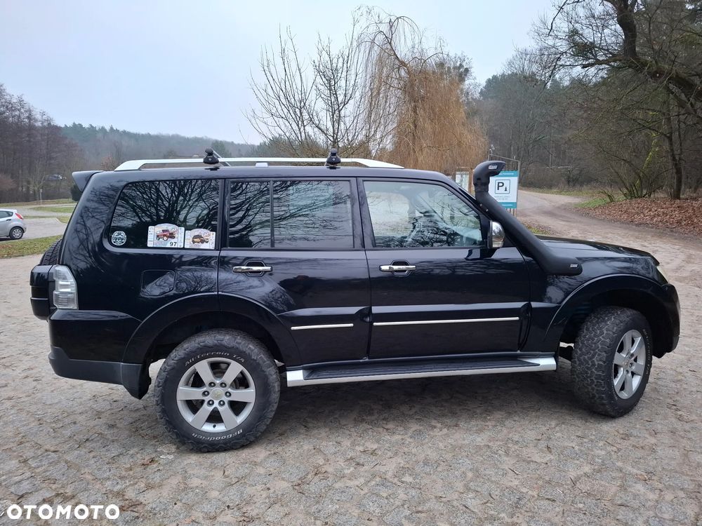 Mitsubishi Pajero - 34