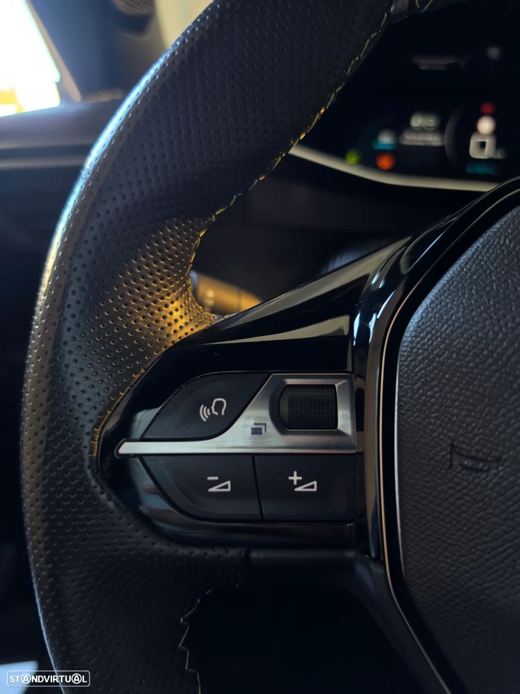 Peugeot e-2008 GT - 29