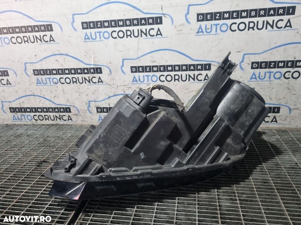 Far Dreapta Volkswagen Tiguan 5N Facelift 2011 - 2015 SUV 4 Usi (1071) Fara xenon Cleme ... - 4