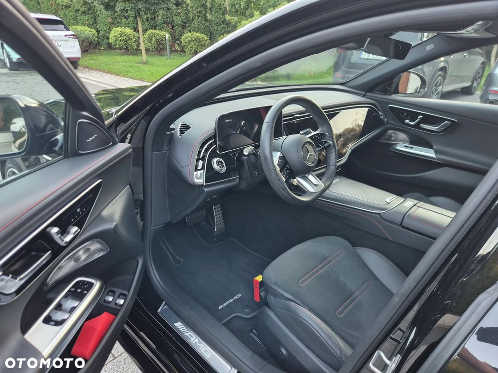 Mercedes-Benz Klasa E AMG 53 PHEV 4Matic+ 9G-Tronic TCT - 38