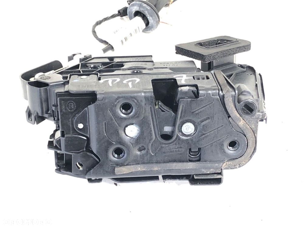 ZAMEK DRZWI PRAWY PRZÓD - 99.00 PLN - VW PASSAT B8 Variant (3G5, CB5) 2014 - 2022 2.0 TDI 4motion - 1