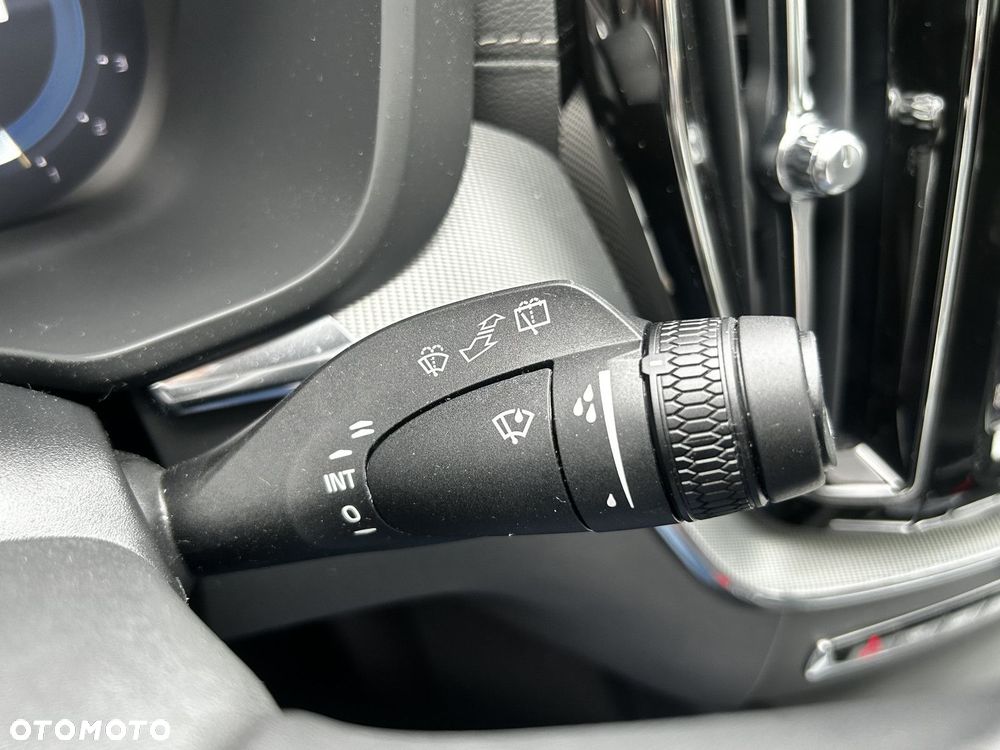 Volvo XC 60 - 25