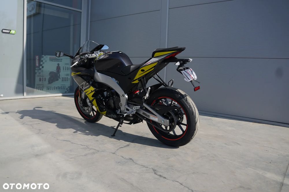 Aprilia RS - 17