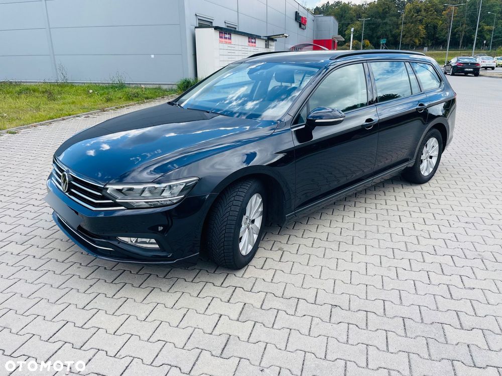 Volkswagen Passat Variant 2.0 TDI SCR DSG Elegance - 4