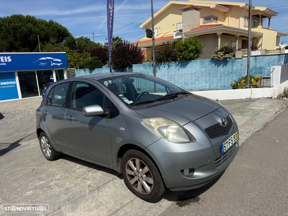 Toyota Yaris 1.0 VVT-i AC - 3