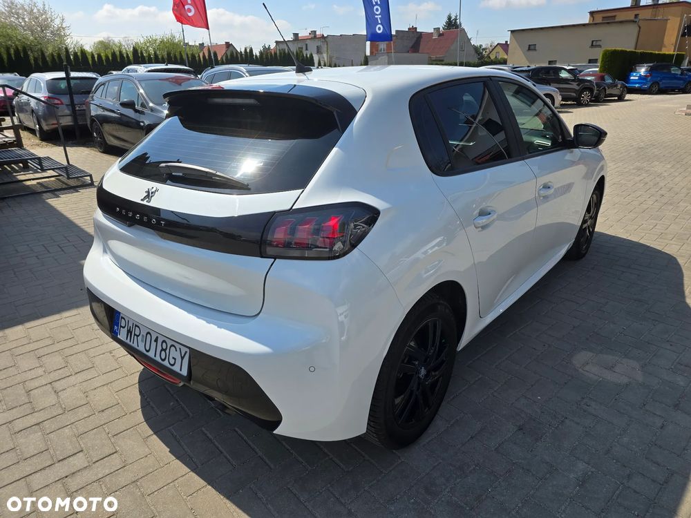 Peugeot 208 - 4