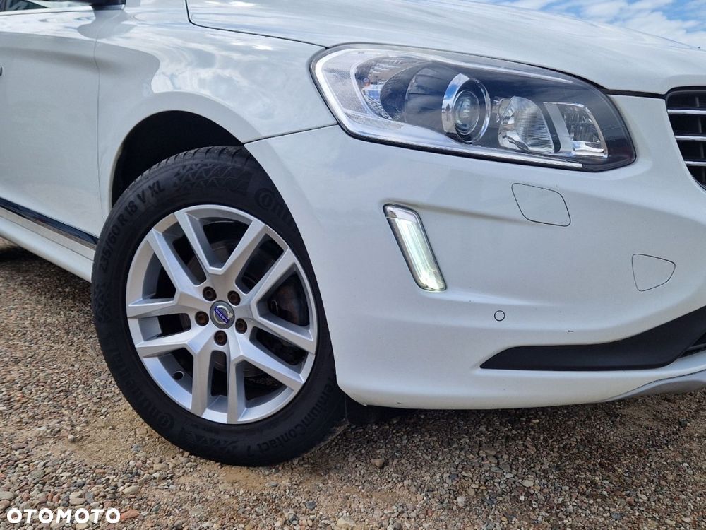 Volvo XC 60 D4 Momentum - 28