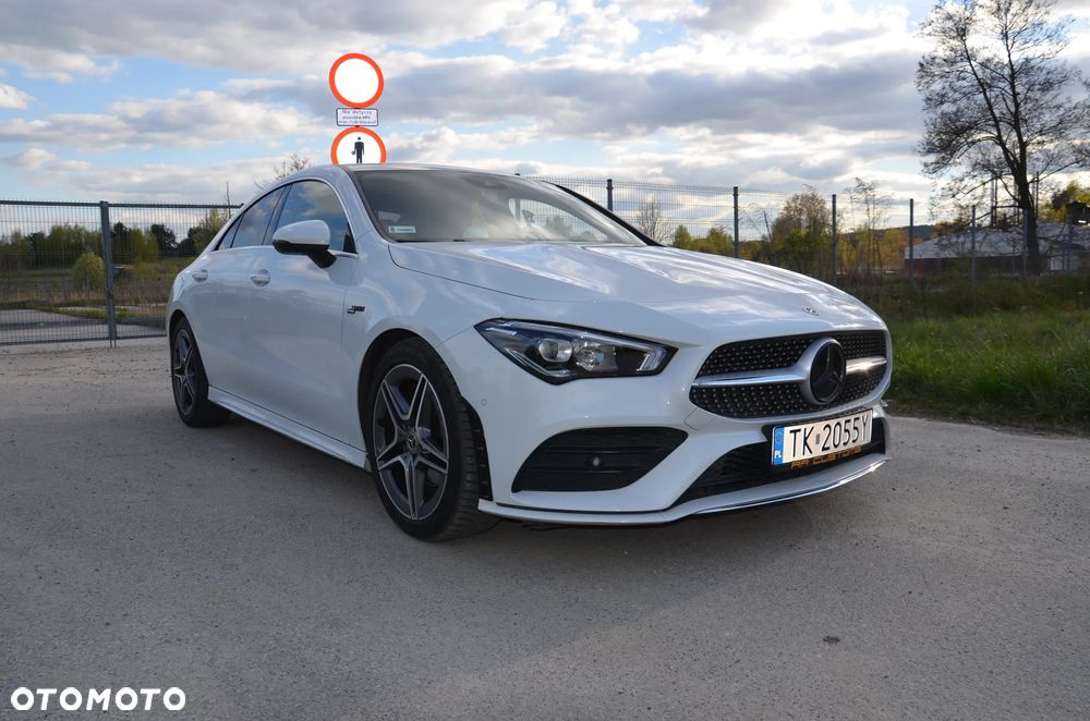 Mercedes-Benz CLA 180 AMG Line 7G-DCT - 1