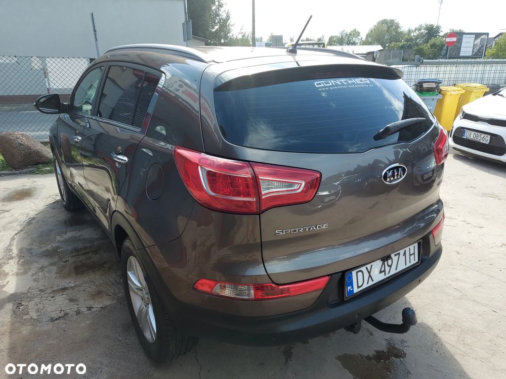Kia Sportage 2.0 CRDI 4WD Dream-Team Edition - 10